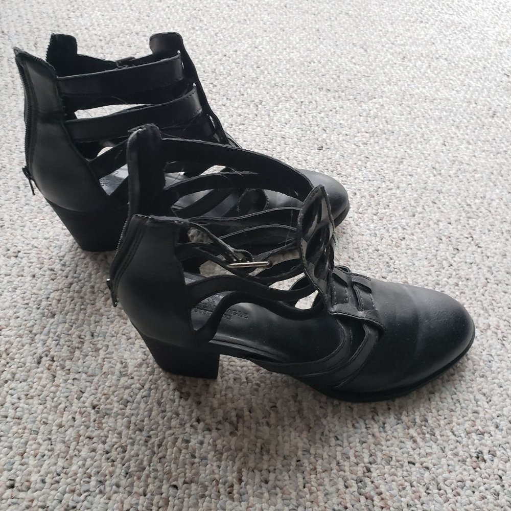 American Eagle Black Lace Zip Up shoes - Size 12